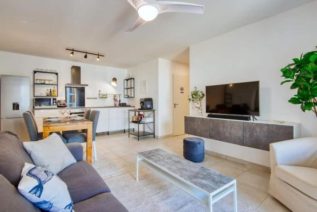 Le Fonction, Meuble 4 Etoiles, Avec Parking Boxe Apartment Aix-en-Provence Exterior photo